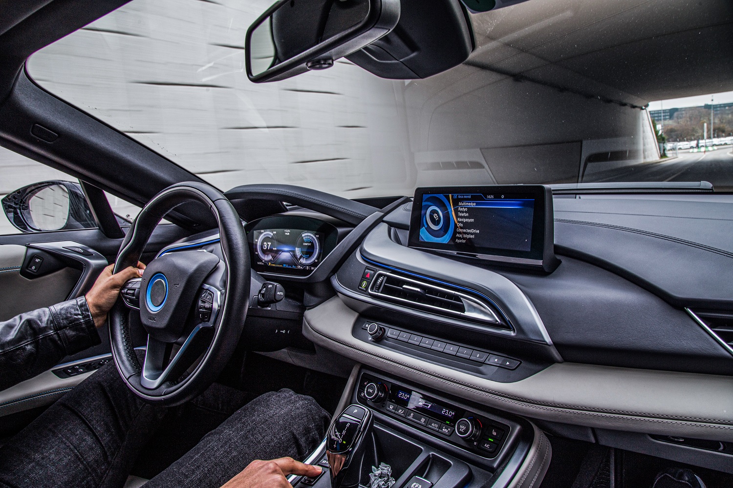 driver-driving-car-interior-view